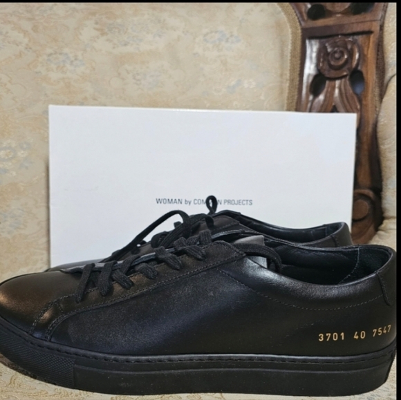 Common Project Leather Shoes - Picture 6 of 9